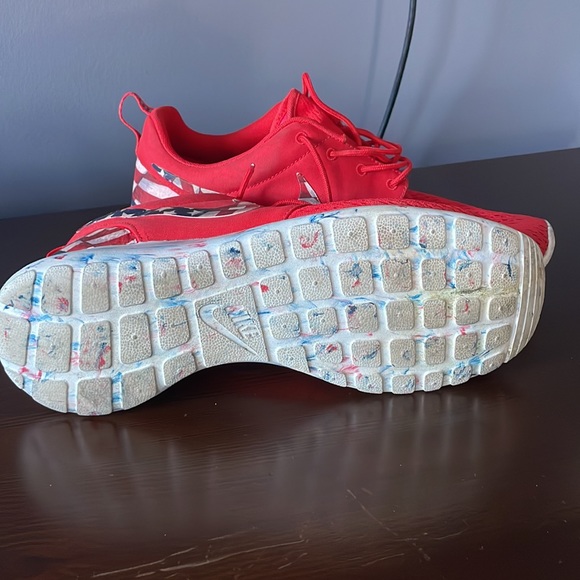 Size 10 American edition Nike Roche’s - Picture 4 of 5